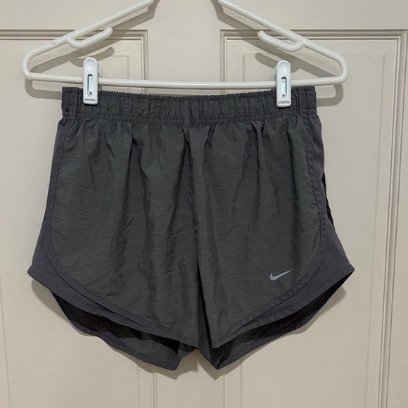 Nike Women's Tempo Lined Dri-fit Running Shorts 3” inseam size medium in gray - Picture 1 of 5